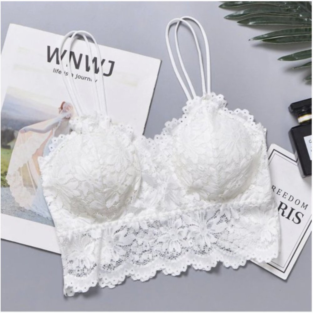 Hostess Pick 🥳☄️ White Lace Bralette